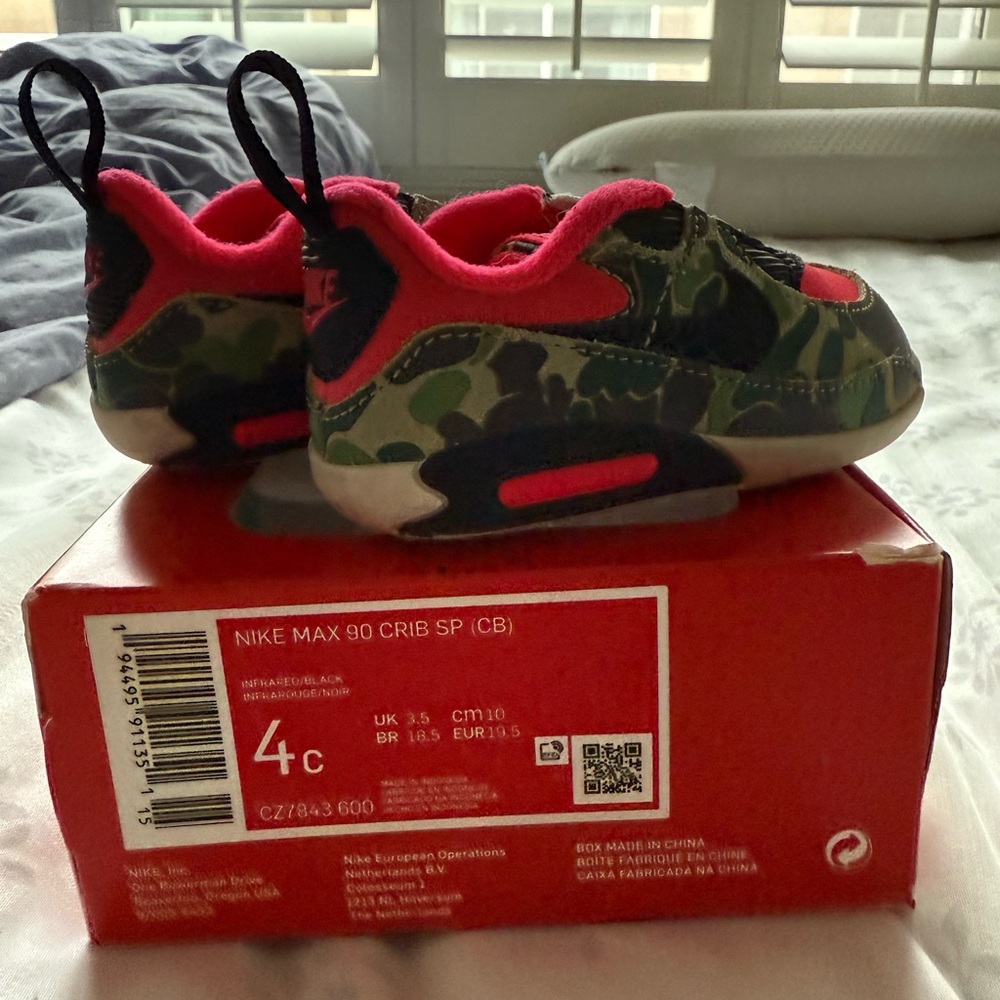 Nike Kids Red and Camo Sneakers - Picture 2 of 4